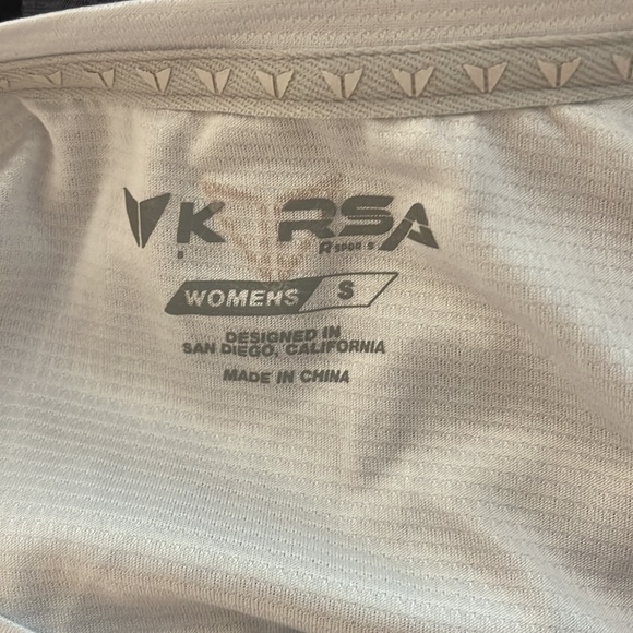 Korsa white, cropped, running tee- size S - Picture 3 of 3